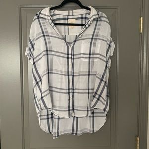 Flowy short sleeve plaid collared shirt